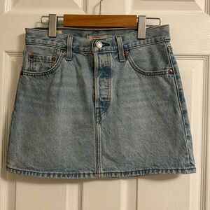 Levi's Icon Denim Skirt (Preloved, Size 25)